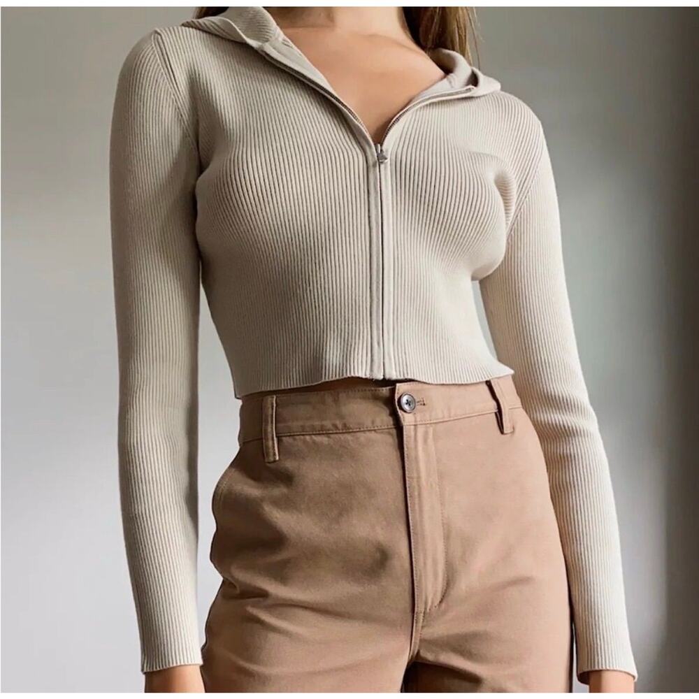 Aritzia Sunday Best Ribbed Zip Up Size Medium